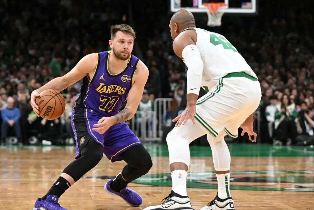 九游体育成就梦想-东契奇重返赛场，刷新纪录首场状态出色，尤文图斯观众沸腾！再创辉煌时刻的简单介绍